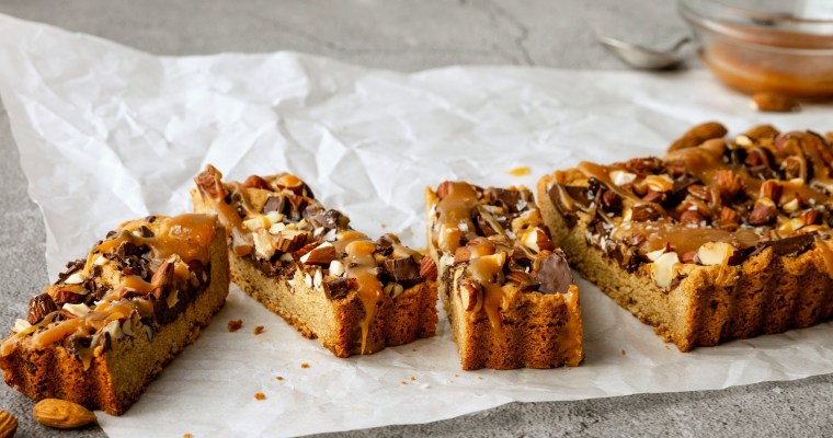 Salted Caramel Chocolate Almond Bars